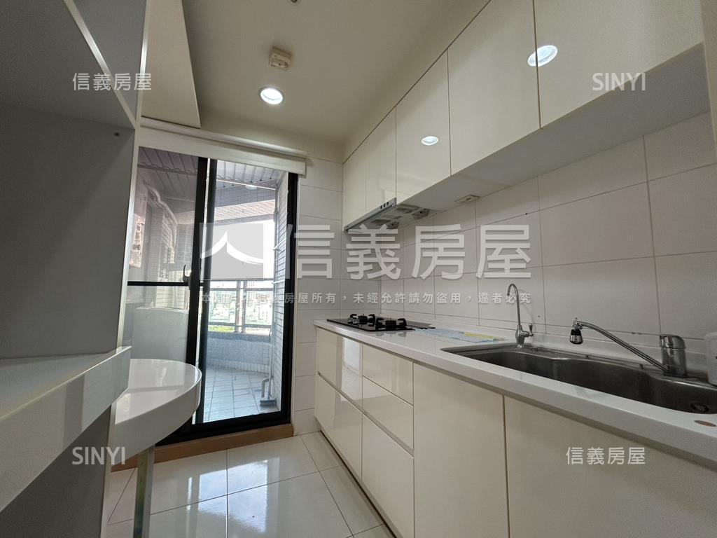 亞灣區‧雄女‧精美兩房房屋室內格局與周邊環境