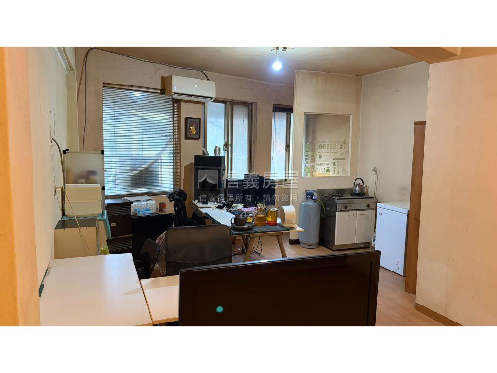 近捷運公寓３樓房屋室內格局與周邊環境