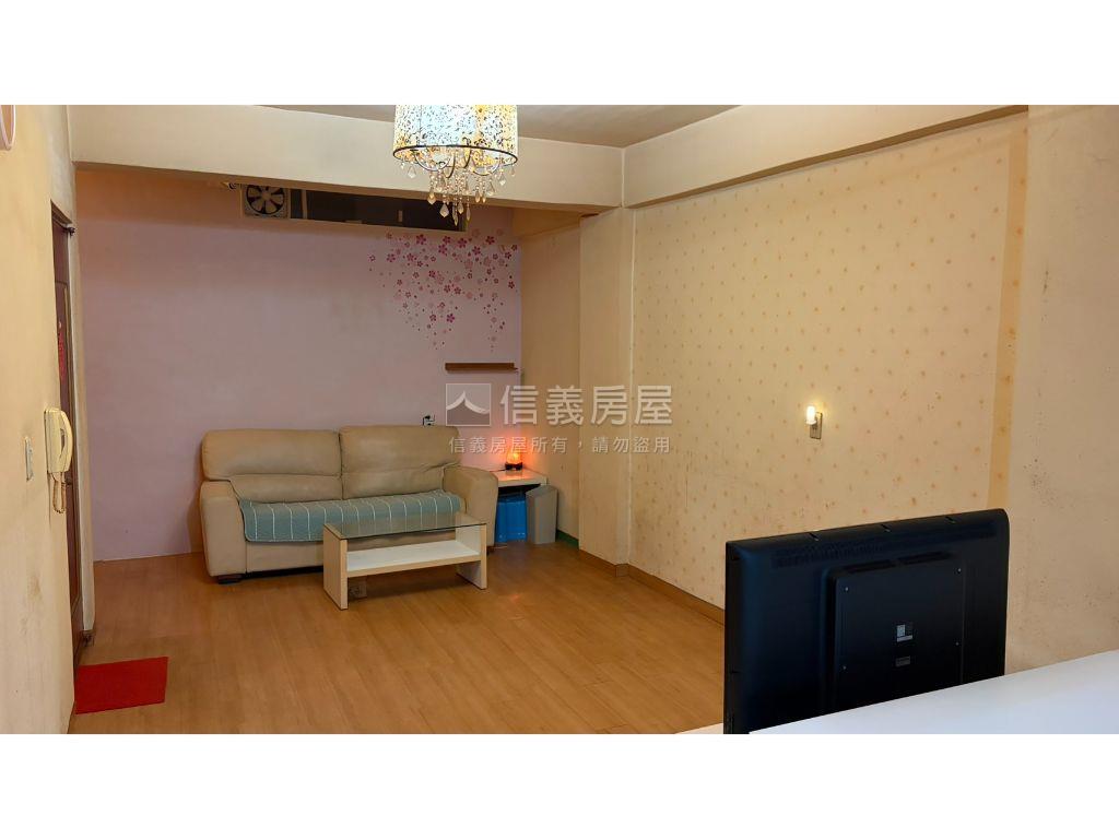 近捷運公寓３樓房屋室內格局與周邊環境
