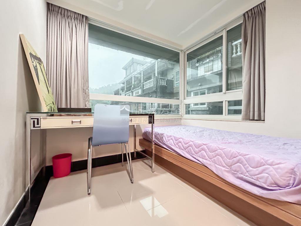 城市裡的度假宅．湯泉三房房屋室內格局與周邊環境