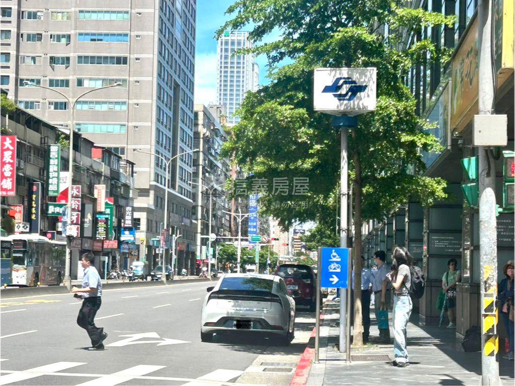 警察宿舍Ｂ區－都更整合中房屋室內格局與周邊環境
