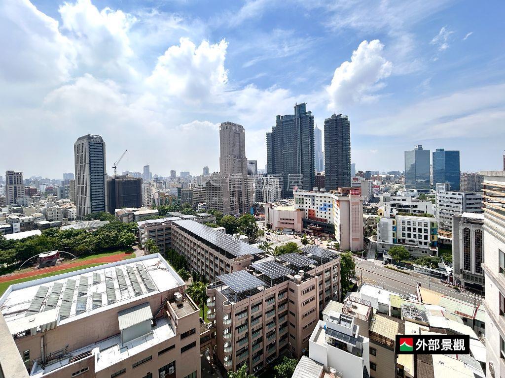 港灣美景．三房車位房屋室內格局與周邊環境