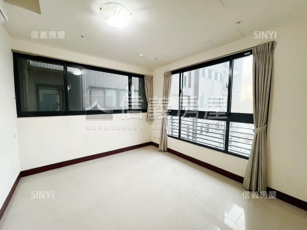 公園禮景觀三房車位房屋室內格局與周邊環境
