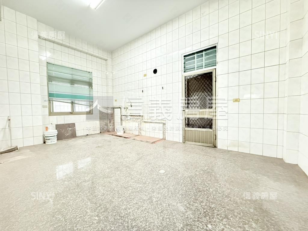 鳥松大地坪透天房屋室內格局與周邊環境