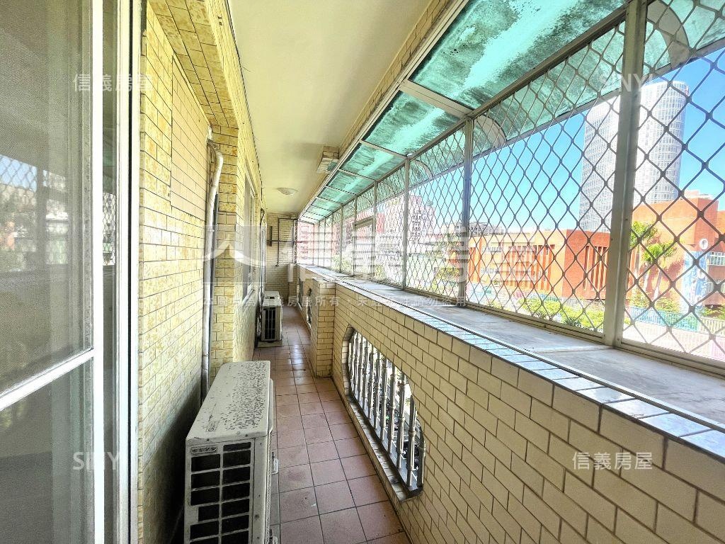 雙仁愛獨棟亮麗美廈房屋室內格局與周邊環境