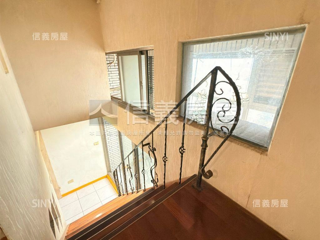 萬世ＯＫ房屋室內格局與周邊環境