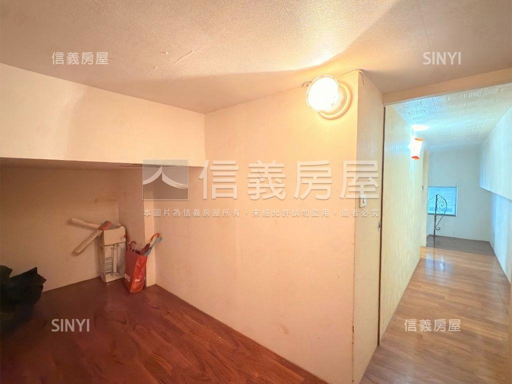 萬世ＯＫ房屋室內格局與周邊環境