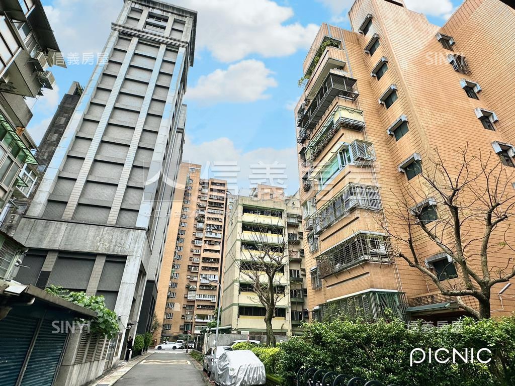 大安區２２坪土地持分獨棟房屋室內格局與周邊環境