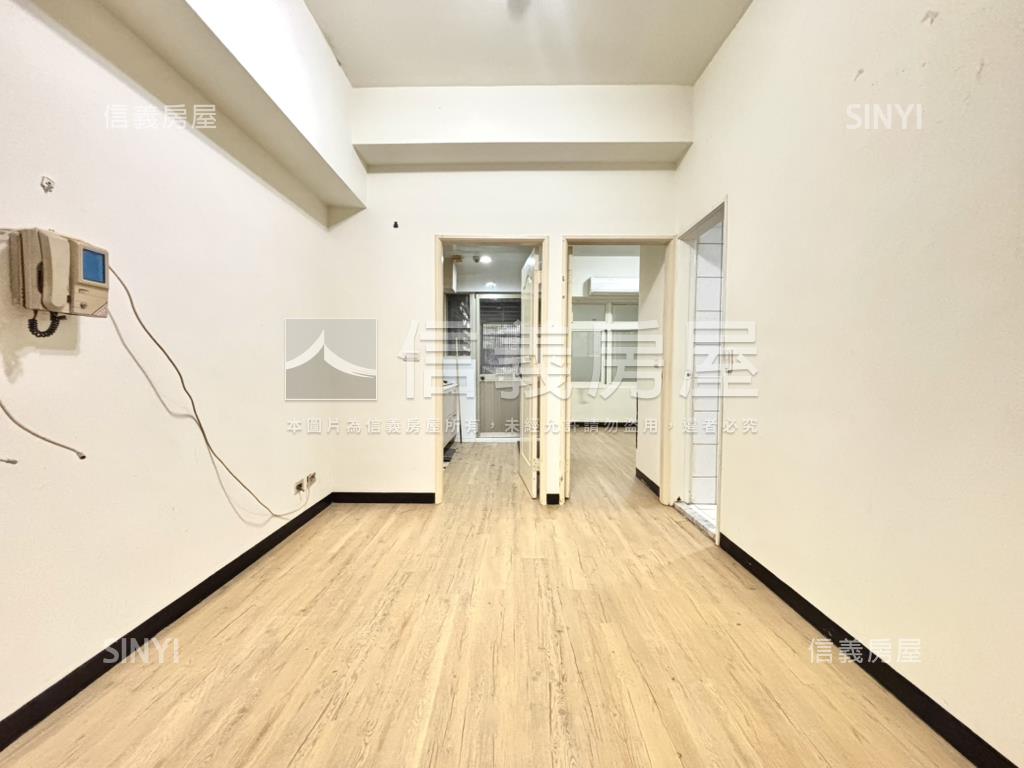 新店稀有社區一樓房屋室內格局與周邊環境