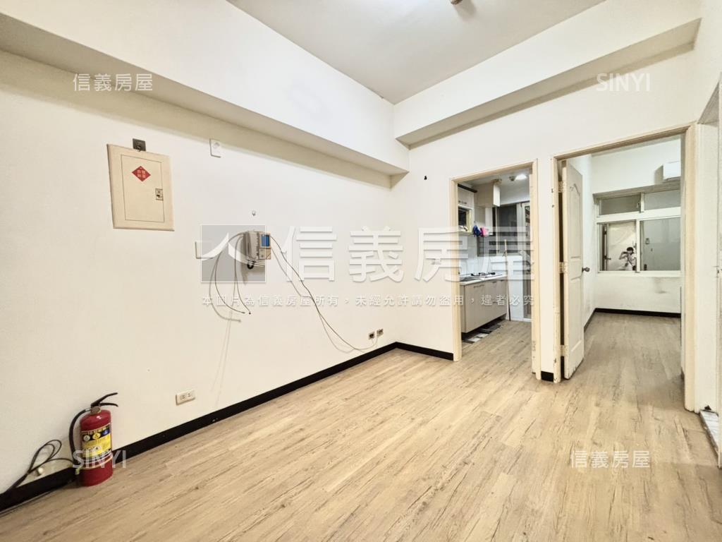 新店稀有社區一樓房屋室內格局與周邊環境