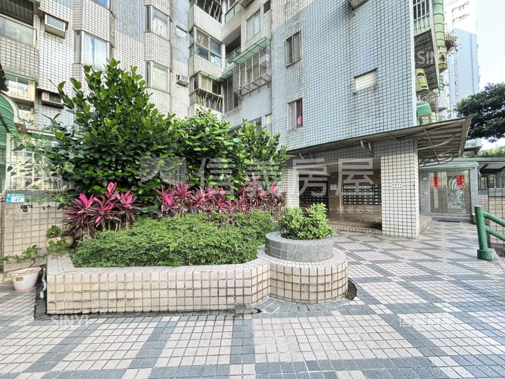 新店稀有社區一樓房屋室內格局與周邊環境