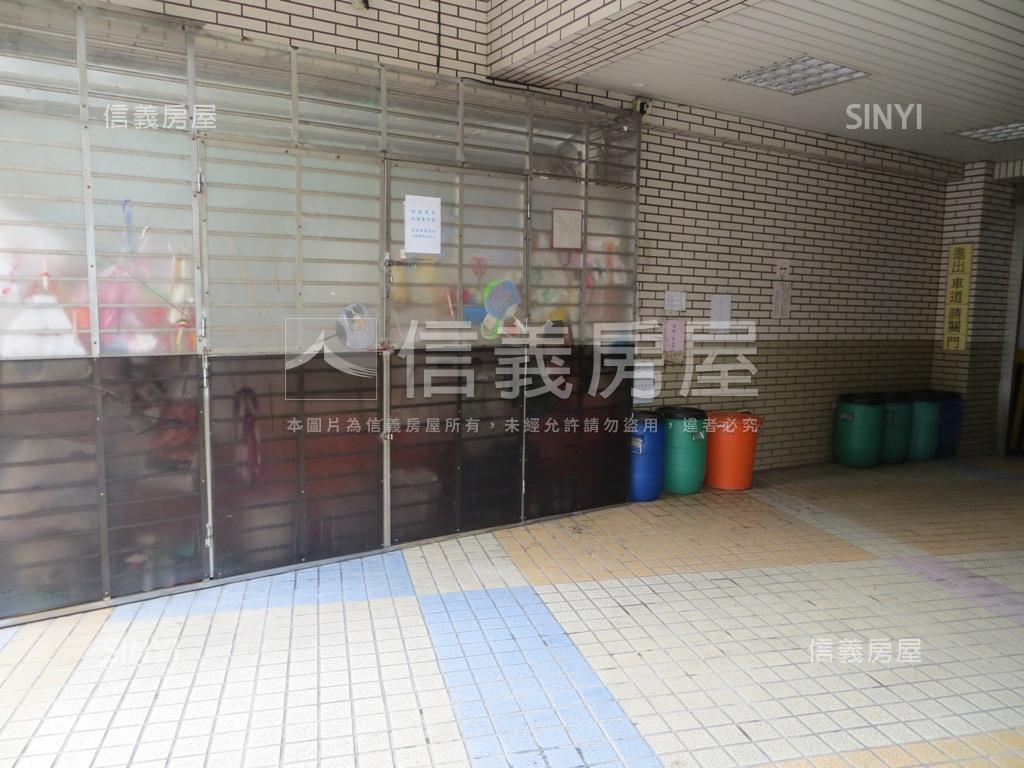 哈佛花園平面車位房屋室內格局與周邊環境