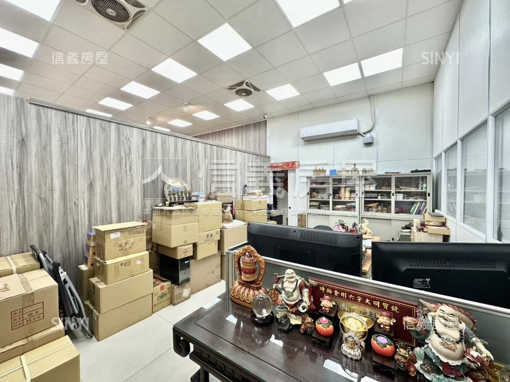 東區大面寬稀有順向角店房屋室內格局與周邊環境