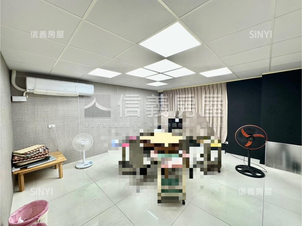 東區大面寬稀有順向角店房屋室內格局與周邊環境