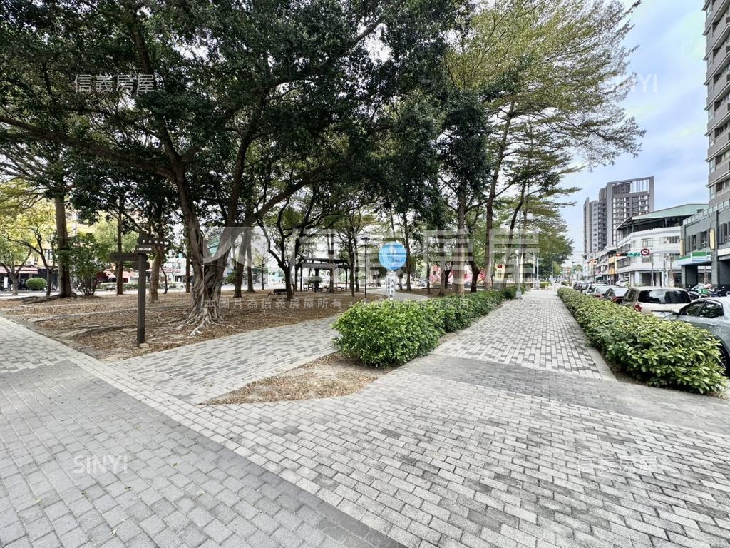 東區大面寬稀有順向角店房屋室內格局與周邊環境