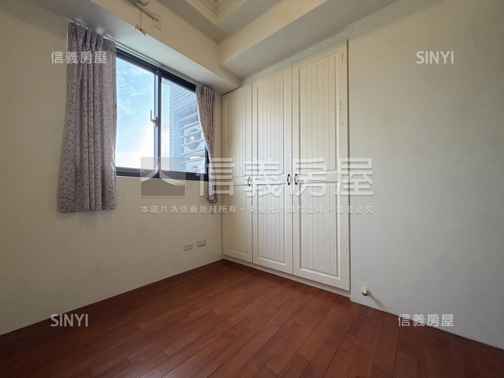 文心會館邊間兩房機上車位房屋室內格局與周邊環境