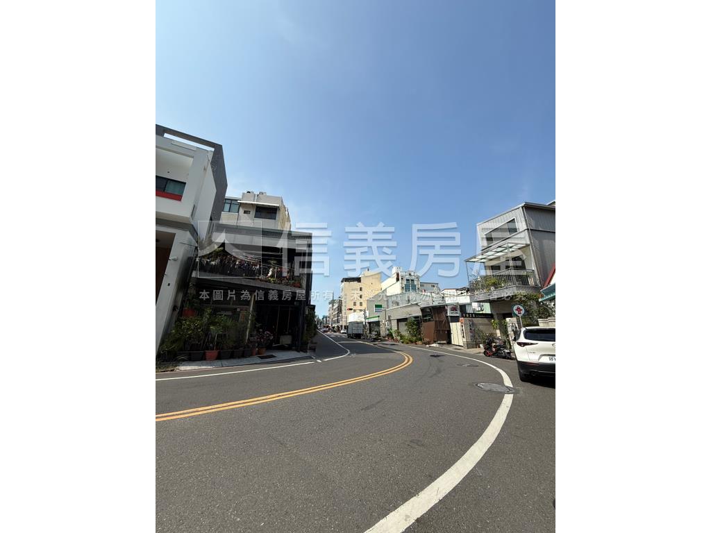 賢南街角窗店住房屋室內格局與周邊環境