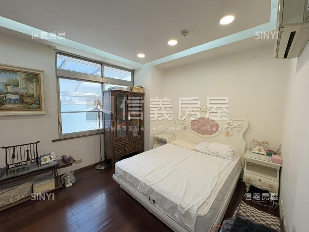 爵堡一樓稀有庭園房屋室內格局與周邊環境