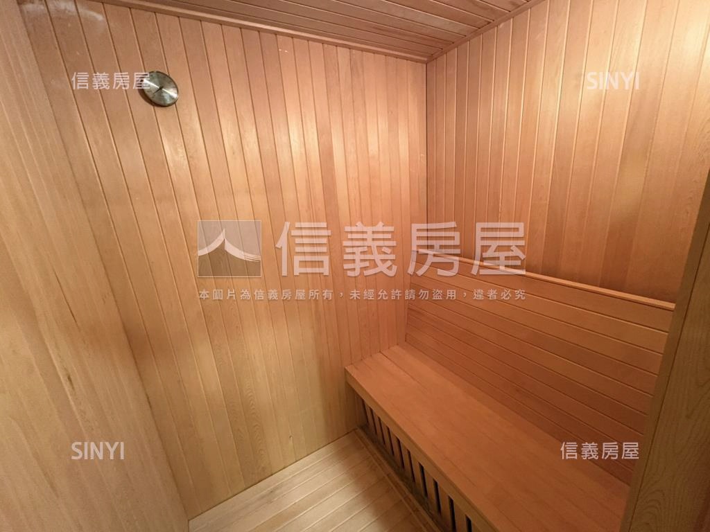 爵堡一樓稀有庭園房屋室內格局與周邊環境