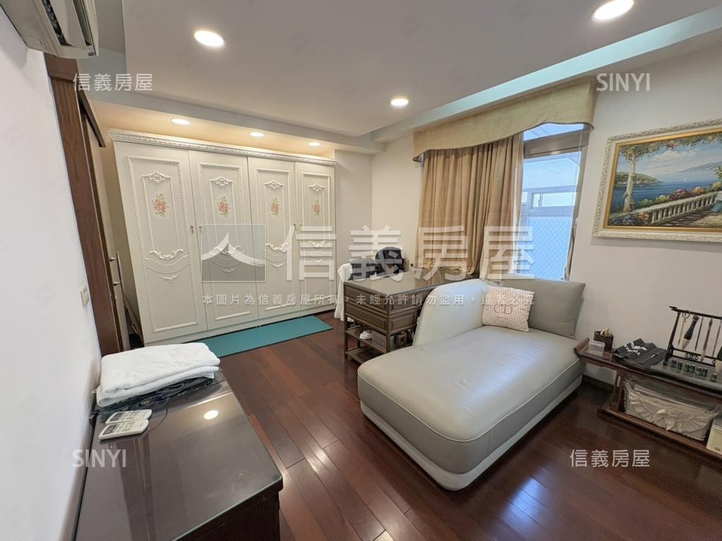 爵堡一樓稀有庭園房屋室內格局與周邊環境