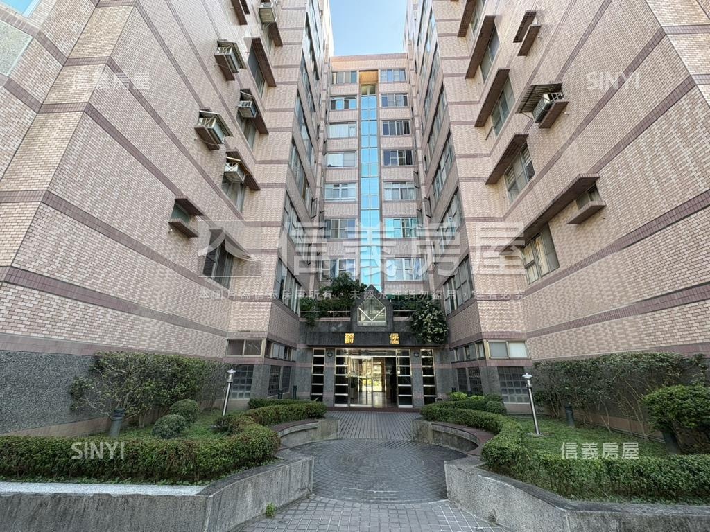 爵堡一樓稀有庭園房屋室內格局與周邊環境