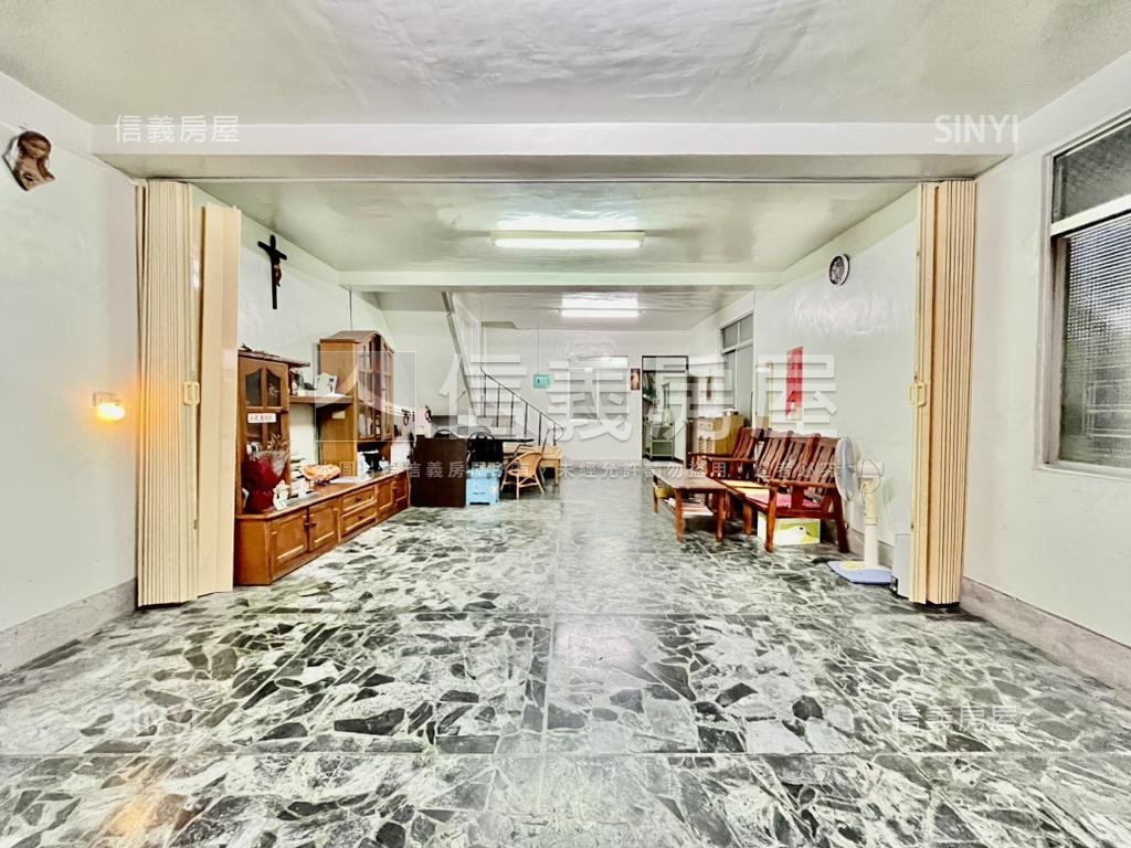 前路後巷德賢商圈面寬店住房屋室內格局與周邊環境