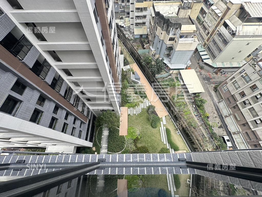 興大之櫻１０樓戶平面車位房屋室內格局與周邊環境