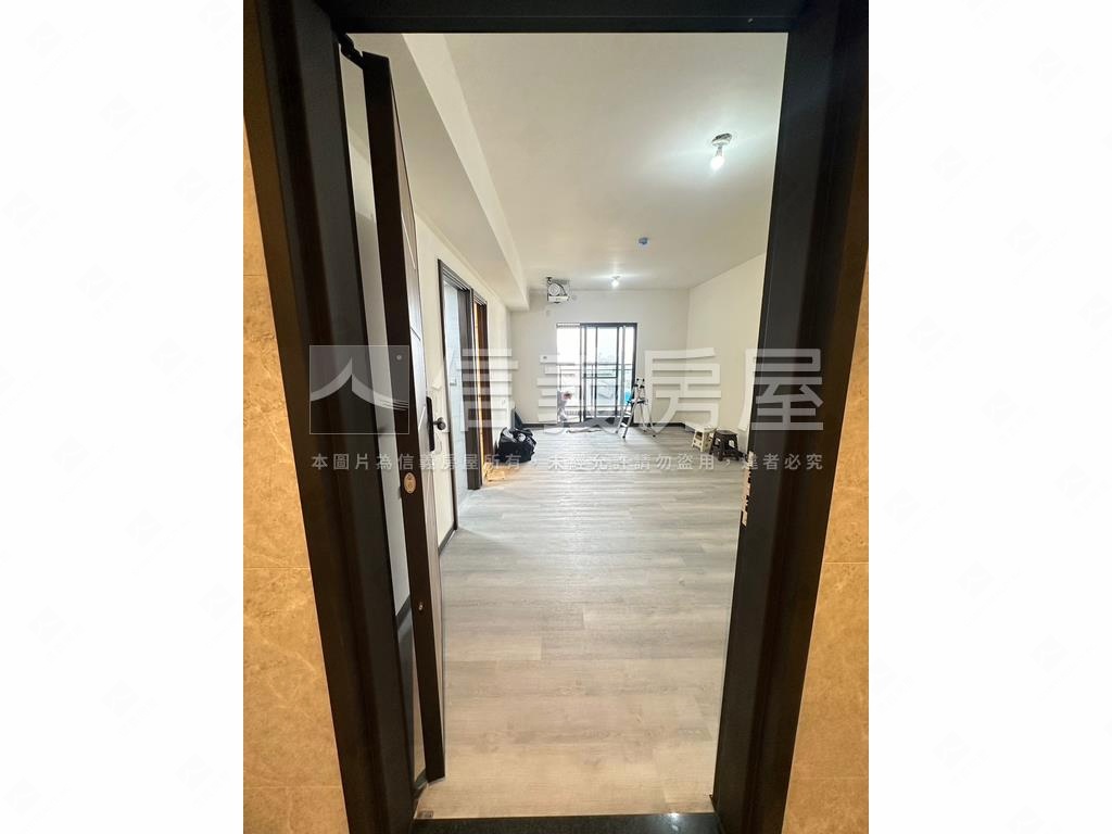 興大之櫻１０樓戶平面車位房屋室內格局與周邊環境