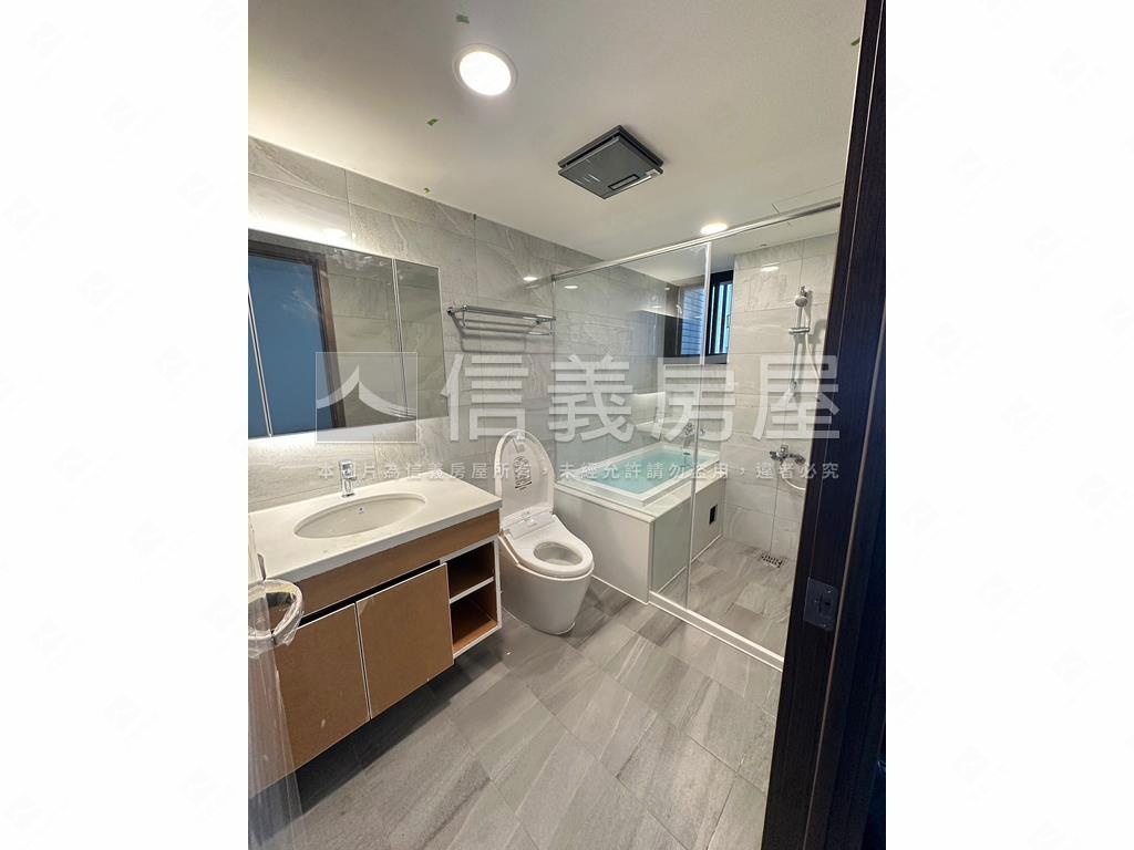 興大之櫻１０樓戶平面車位房屋室內格局與周邊環境