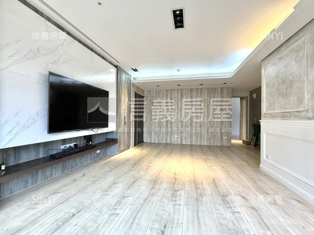 近捷運區公所精裝美美屋房屋室內格局與周邊環境