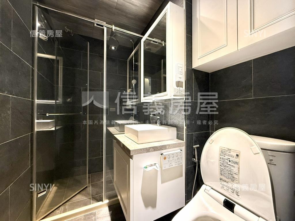 近捷運區公所精裝美美屋房屋室內格局與周邊環境