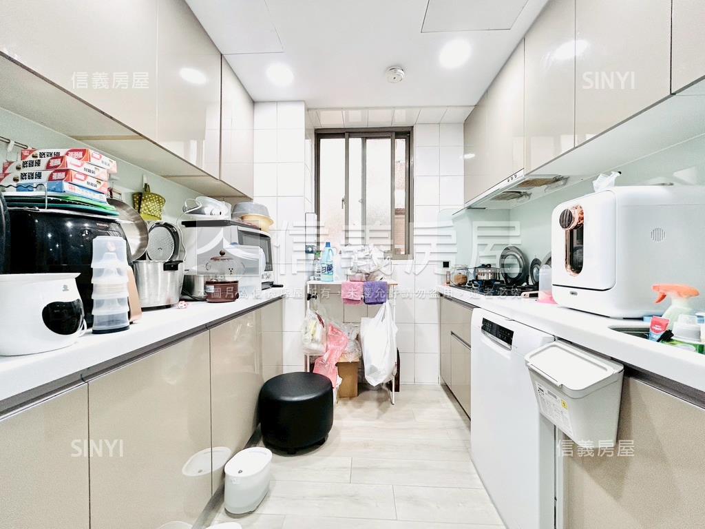 摩登歐洲２＋２房美裝潢房屋室內格局與周邊環境