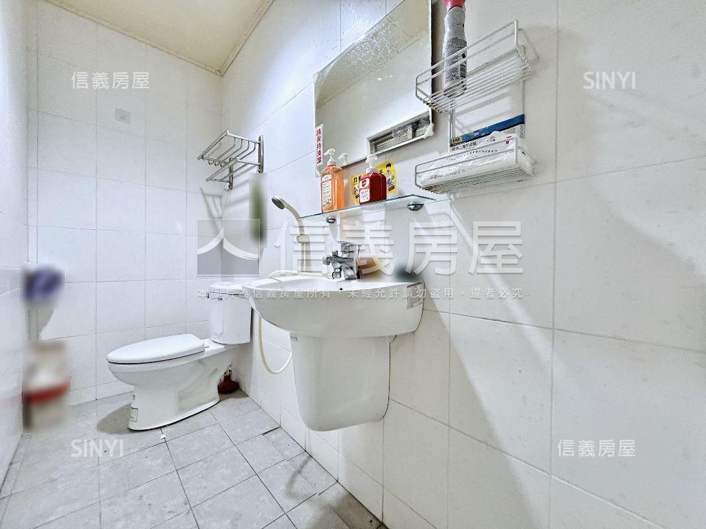 正北屯路鬧市金店面房屋室內格局與周邊環境