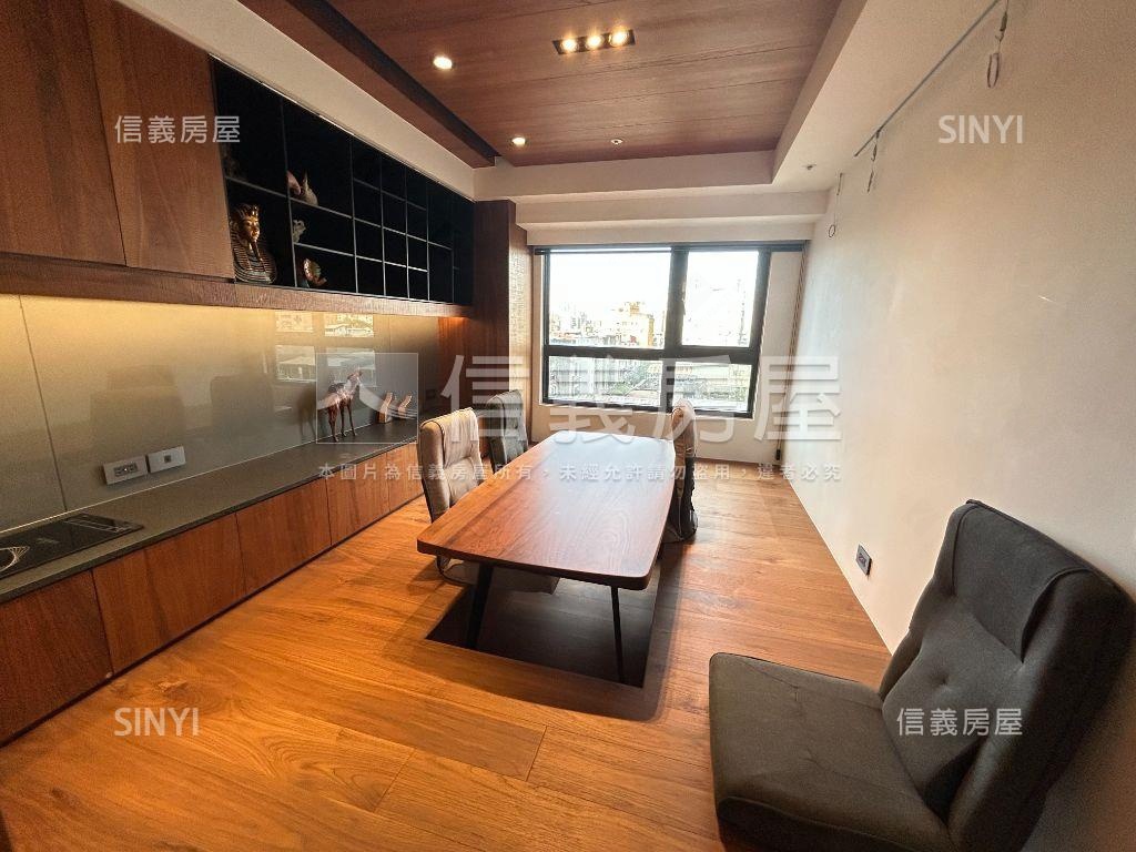 美河市河景美大戶房屋室內格局與周邊環境