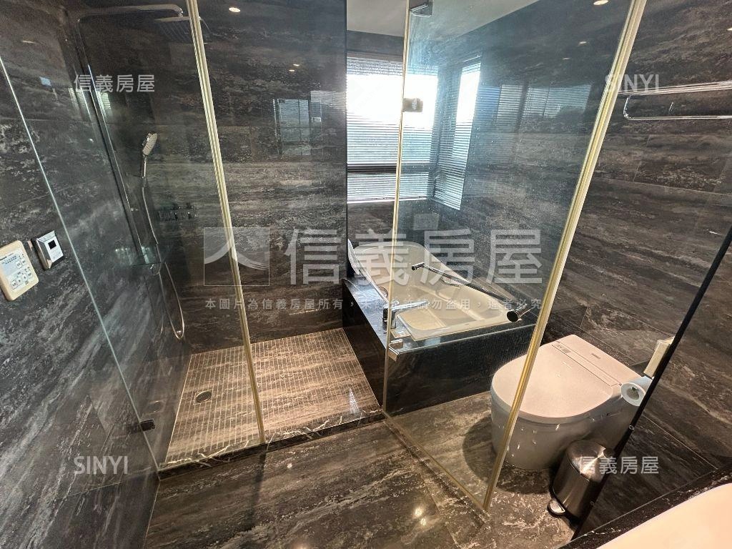 美河市河景美大戶房屋室內格局與周邊環境