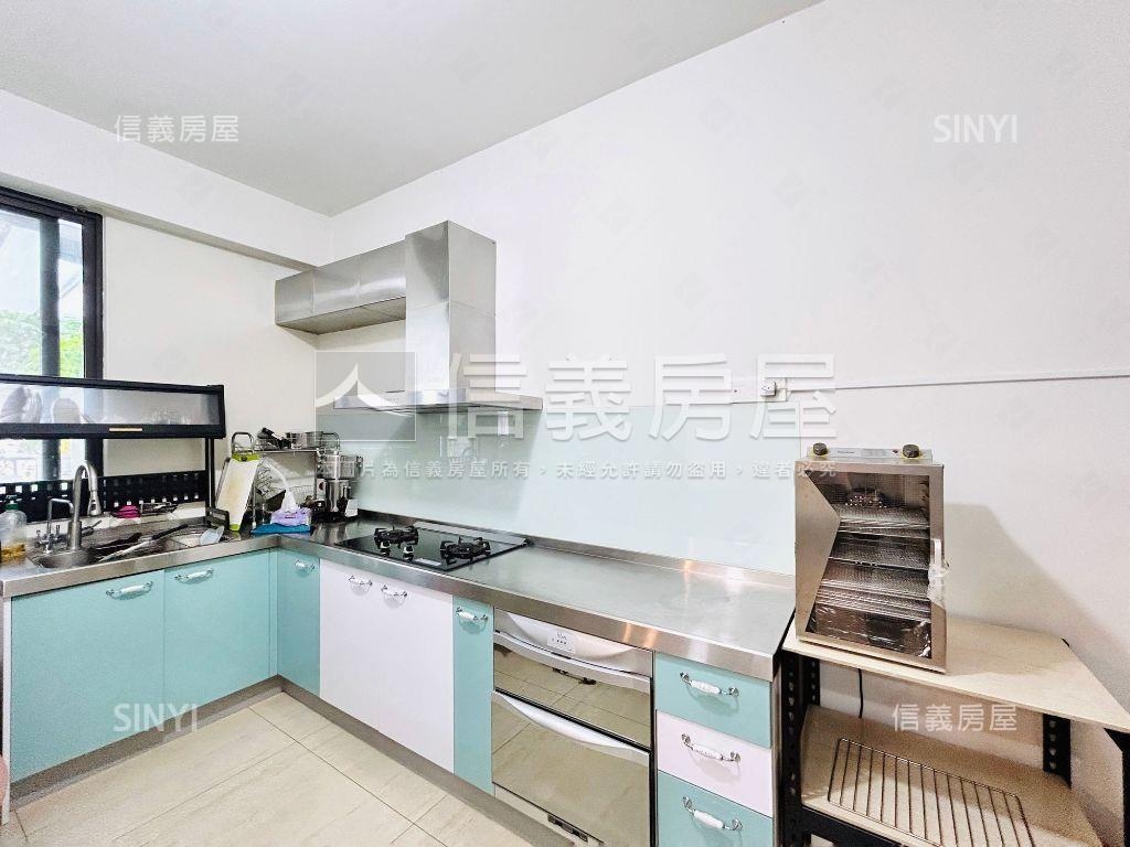 東區震後大面寬店墅房屋室內格局與周邊環境
