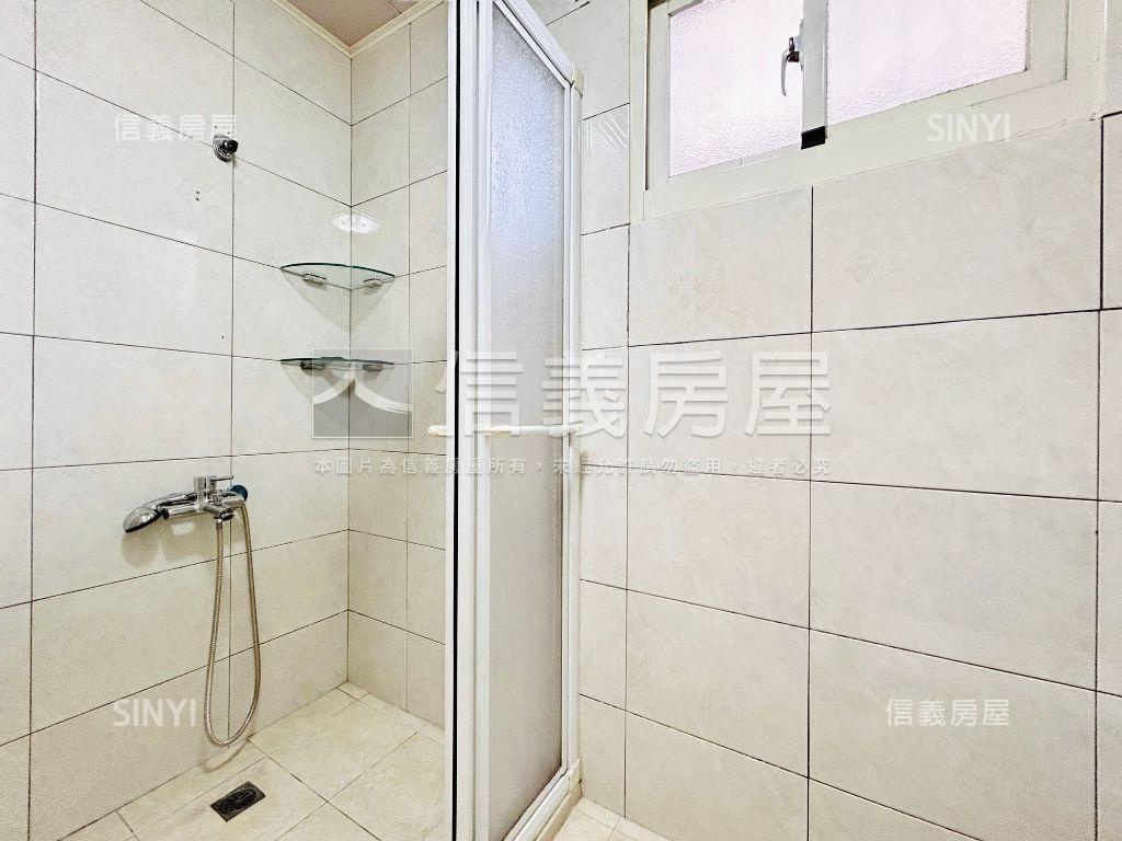 東區震後大面寬店墅房屋室內格局與周邊環境