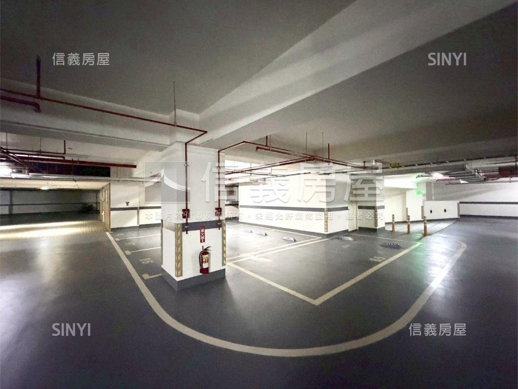 ★稀有知己三房雙坡平車位房屋室內格局與周邊環境