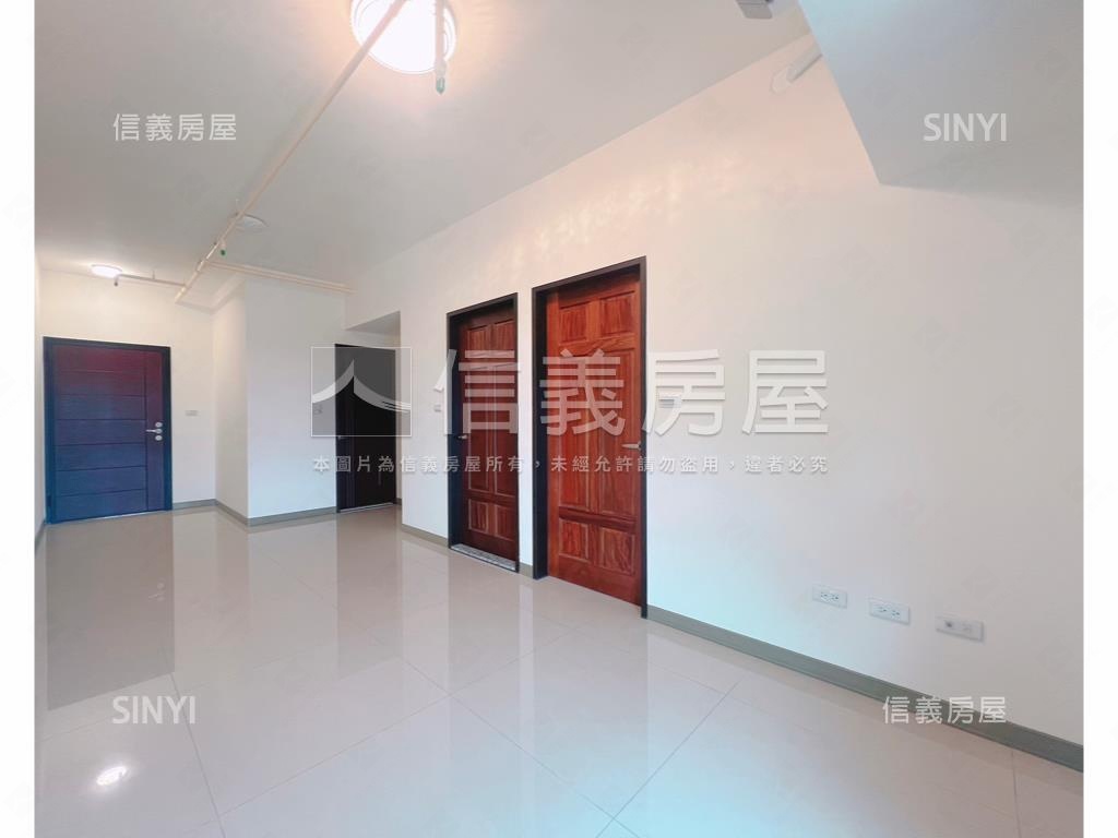 兩房平面車位新屋落成房屋室內格局與周邊環境