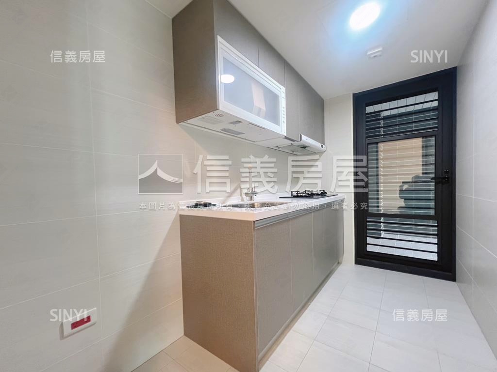 兩房平面車位新屋落成房屋室內格局與周邊環境