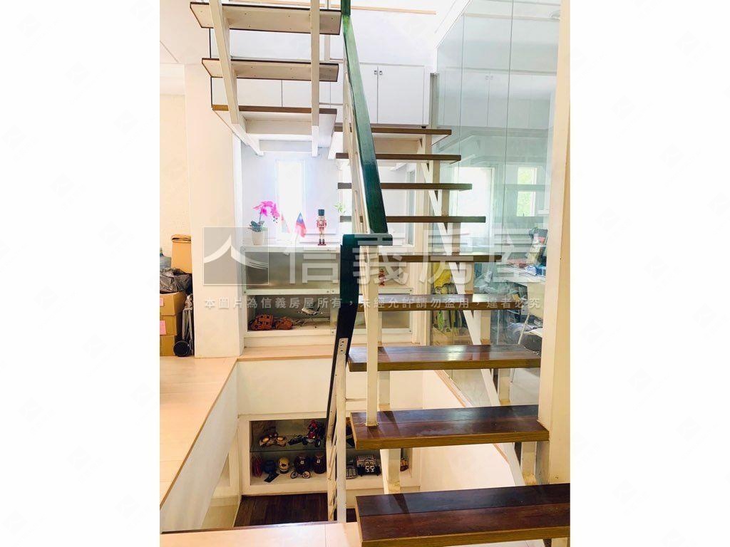 近科博館大面寬裝潢透天房屋室內格局與周邊環境