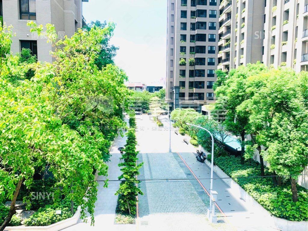 近科博館大面寬裝潢透天房屋室內格局與周邊環境