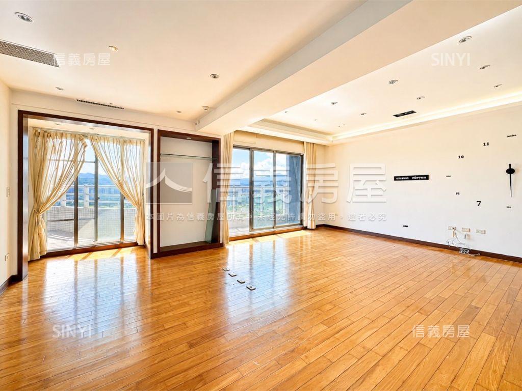 天琴美景三房車位房屋室內格局與周邊環境