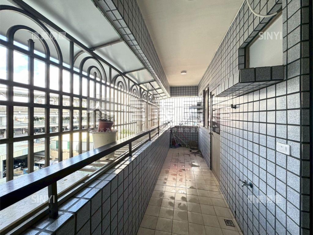 捷運旁明亮三房華廈房屋室內格局與周邊環境