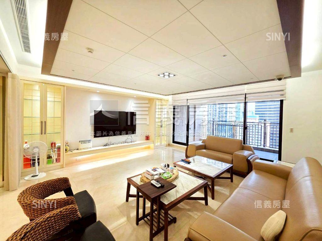 鄰歌劇院四房雙主臥裝潢戶房屋室內格局與周邊環境