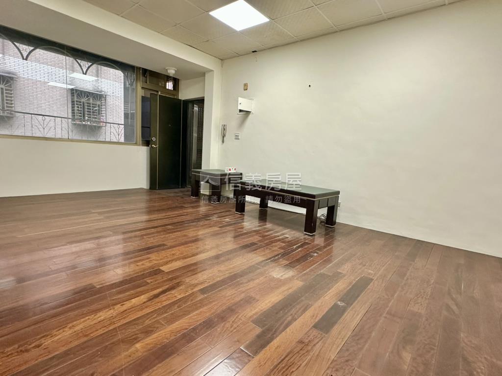 學成邊間方正美寓房屋室內格局與周邊環境