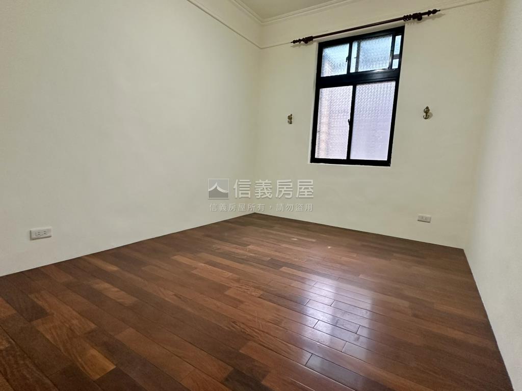學成邊間方正美寓房屋室內格局與周邊環境