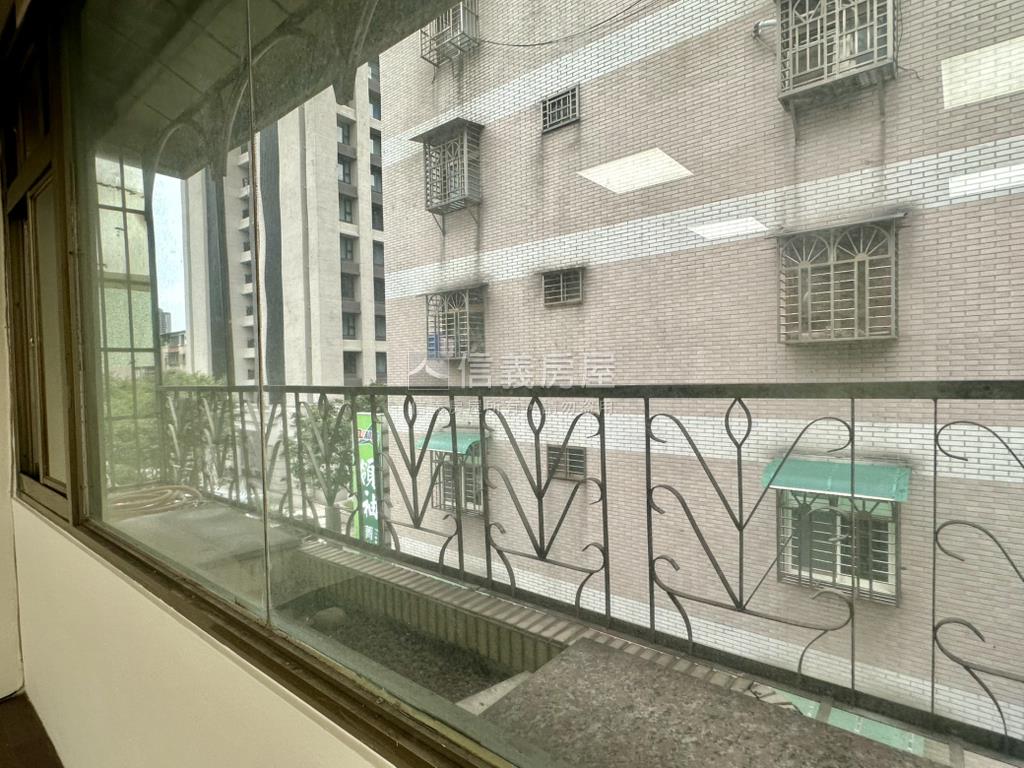 學成邊間方正美寓房屋室內格局與周邊環境