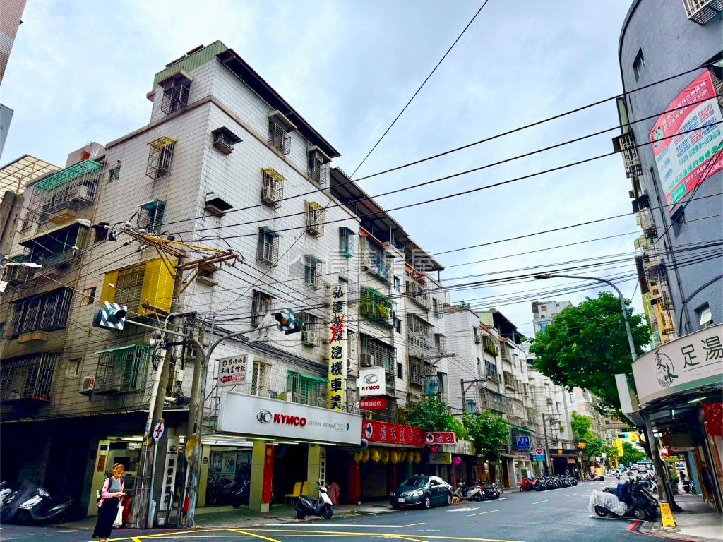 學成邊間方正美寓房屋室內格局與周邊環境