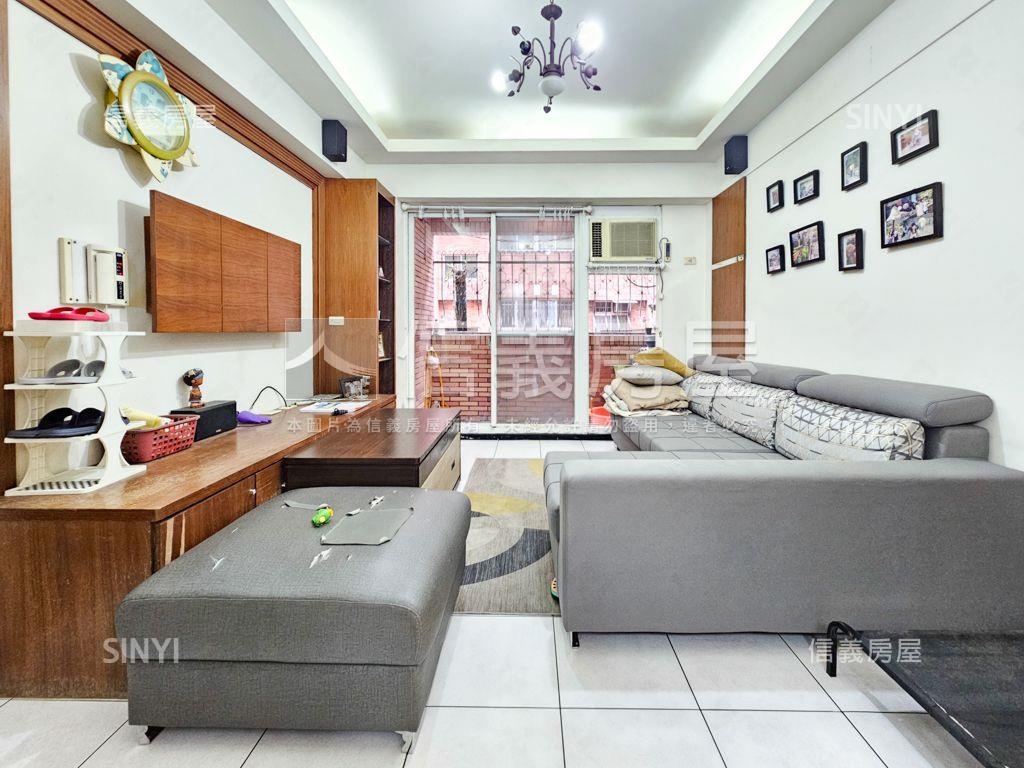 Ｅ級棒千萬內三房平面車位房屋室內格局與周邊環境